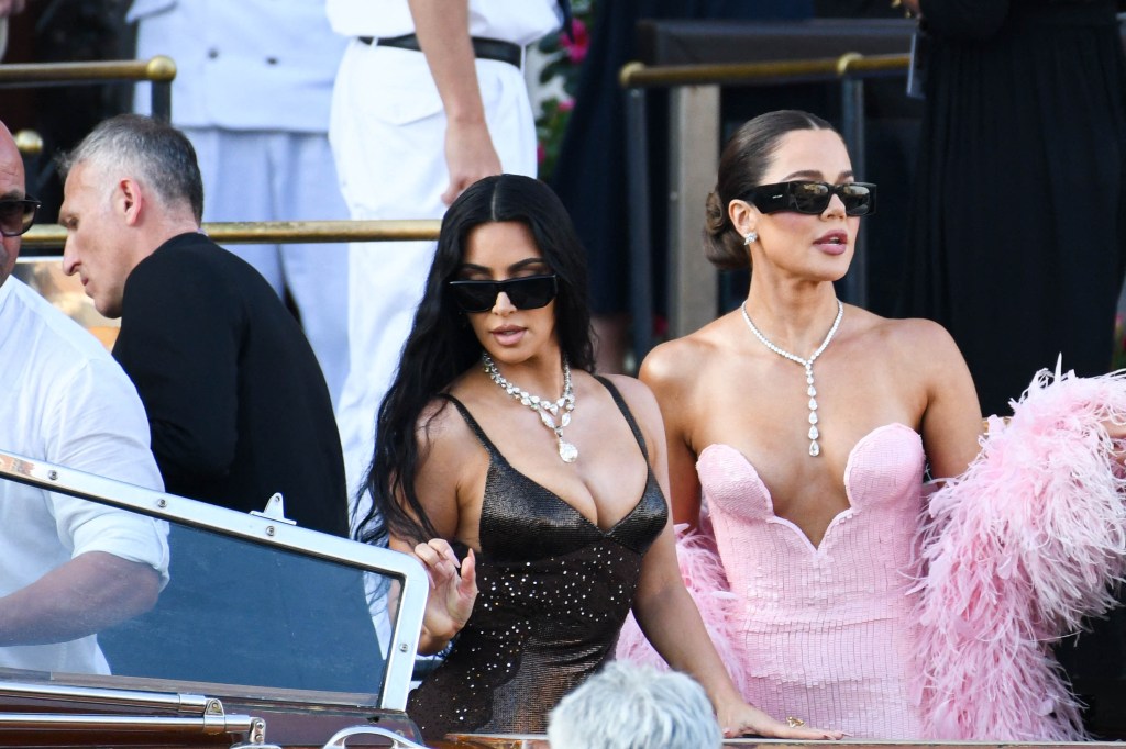 Kim Kardashian and Khloe Kardashian