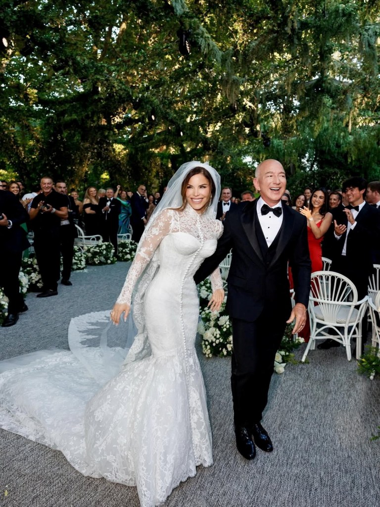 Amazon Founder Jeff Bezos married Lauren Sanchez.