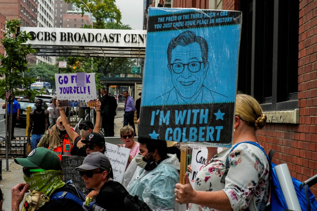 Protest outside the CBS Broadcast Center in New York City supporting Stephen Colbert.